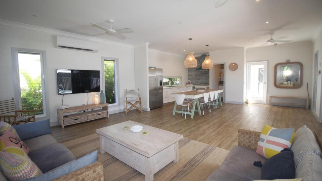 הורססהו ביי Sandy Toes Beach House מראה חיצוני תמונה
