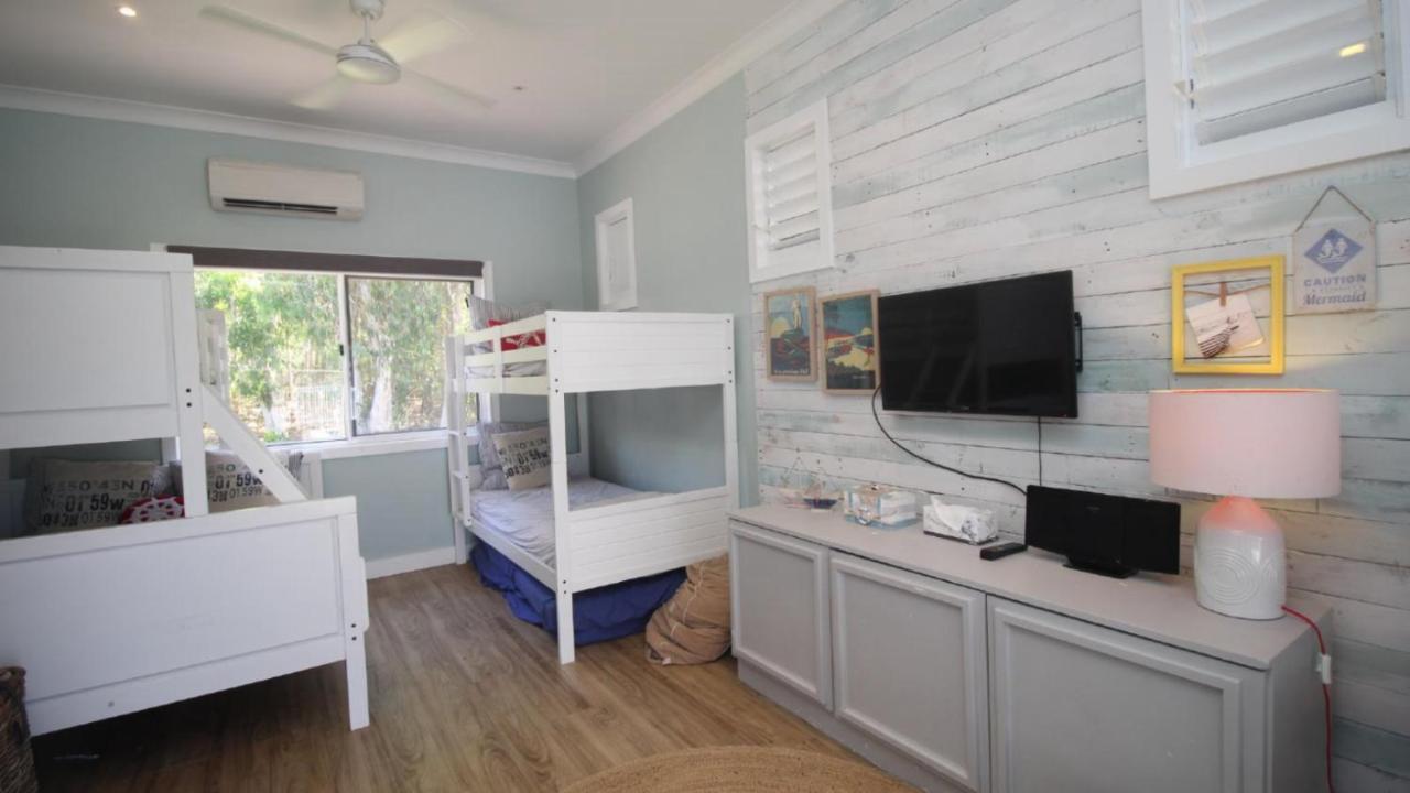 הורססהו ביי Sandy Toes Beach House מראה חיצוני תמונה